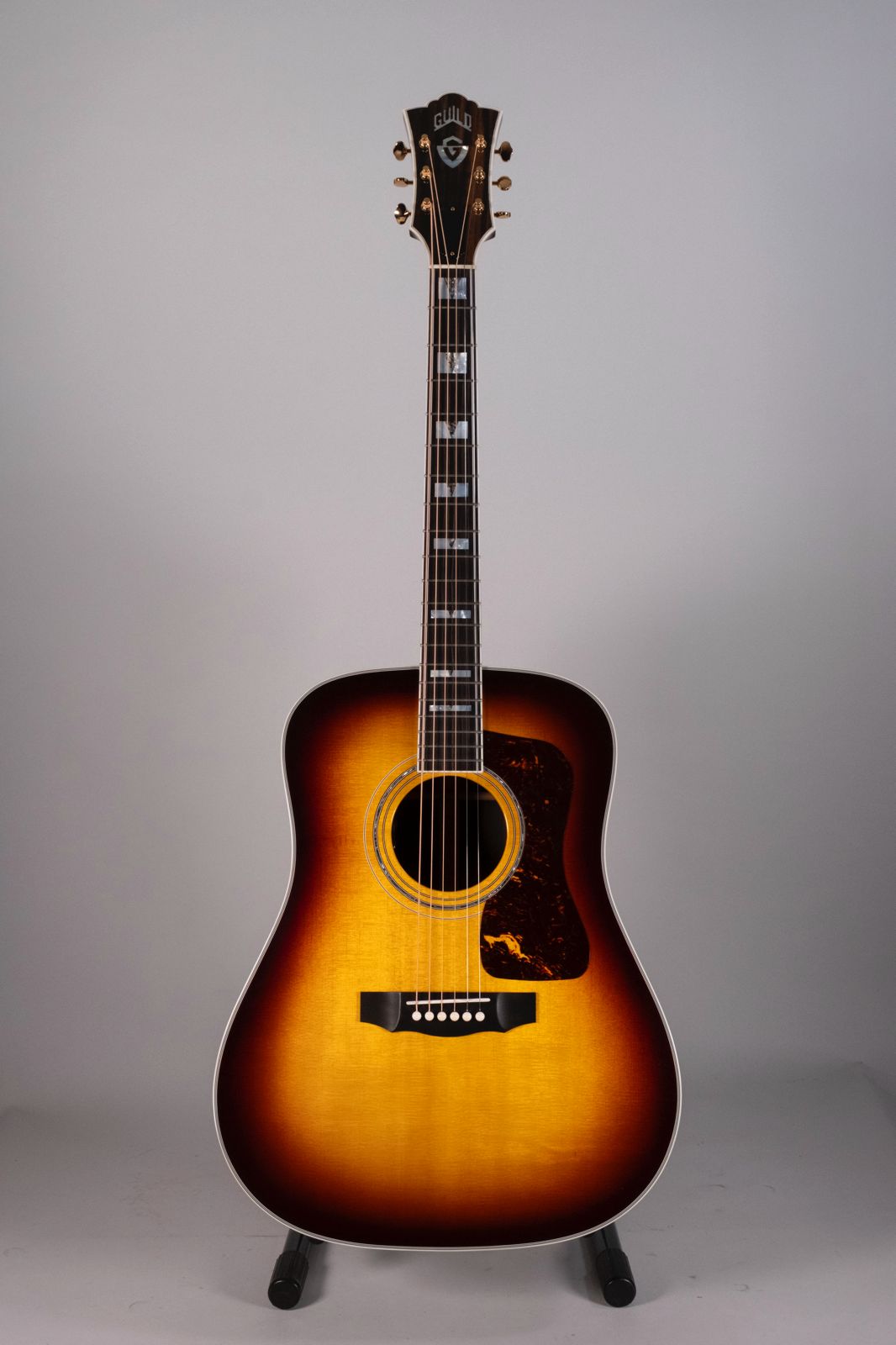 GUILD D55 SUNBURST USATA
