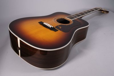 GUILD D55 SUNBURST USATA