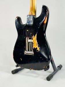 HANDYMAN BLACK STRAT USATA