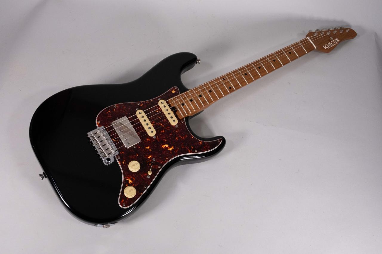 Schecter Traditional Wembley II HSS Alder M Black