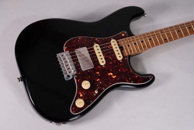 Schecter Traditional Wembley II HSS Alder M Black