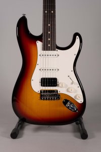 Suhr Classic s 3 tone burst rw hss