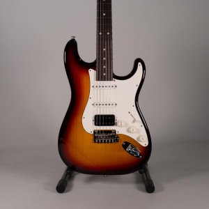 Suhr Classic s 3 tone burst rw hss
