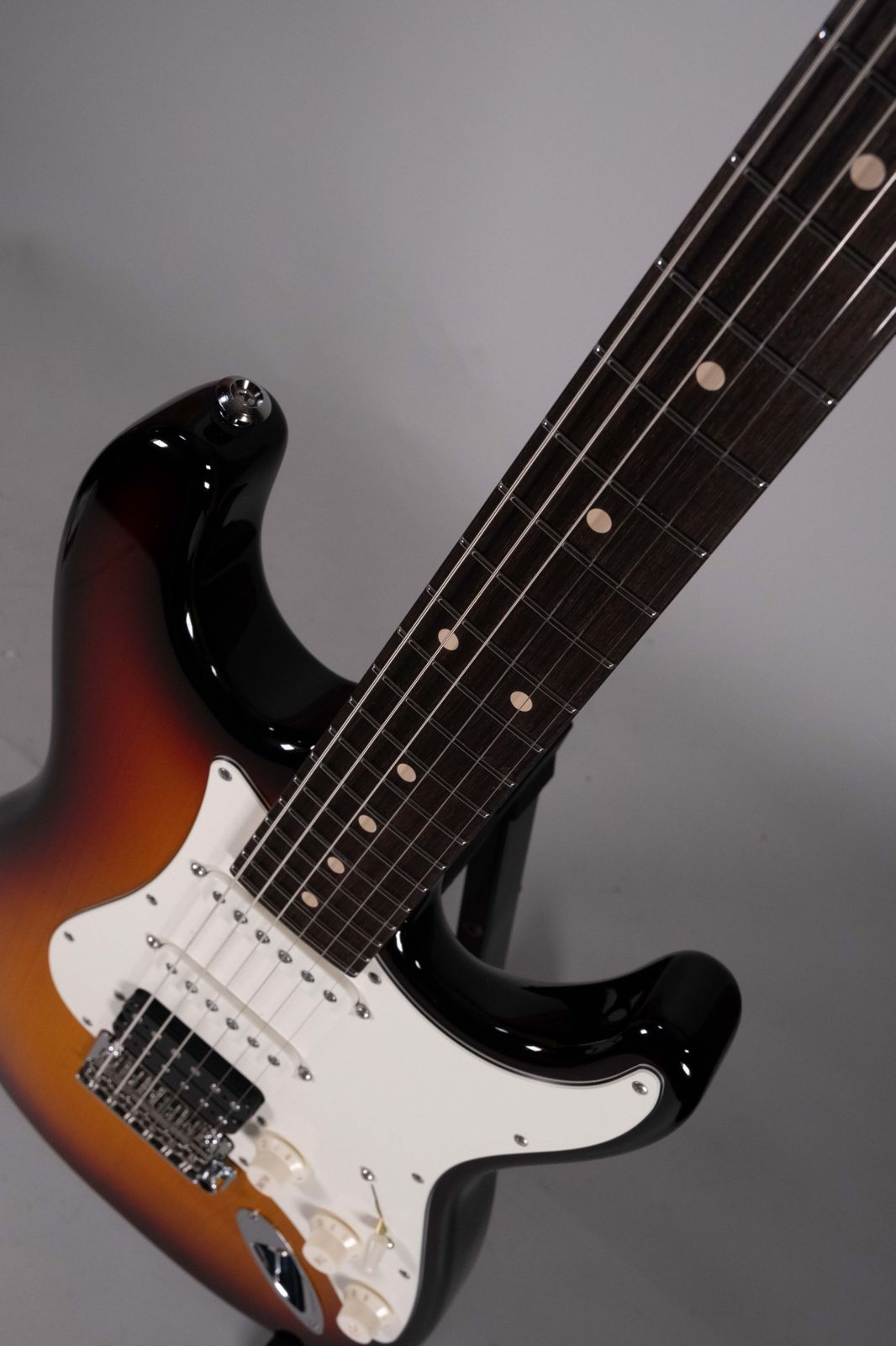 Suhr Classic s 3 tone burst rw hss