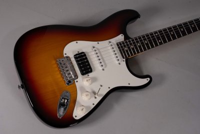 Suhr Classic s 3 tone burst rw hss