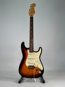 FENDER STRATO DLX SPECIAL ED '92 USATA