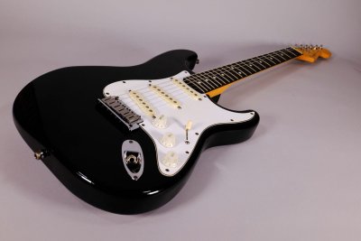 FENDER STRATO AM STANDARD 95 USATA