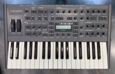 Access Virus TI2 Dark Star Usato
